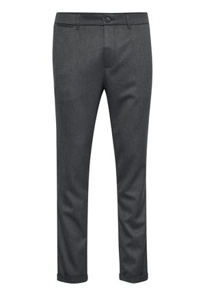 Pantalones oscuros grises hechos de tela tejida, con un frente plano, cremallera y dobladillos enrollados. Textura suave con patrones sutiles.