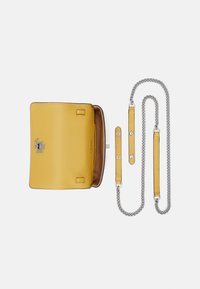 Lauren Ralph Lauren PEBBLED CROSSBODY TURN-LOCK TECH CASE - Borsa a tracolla - golden sun