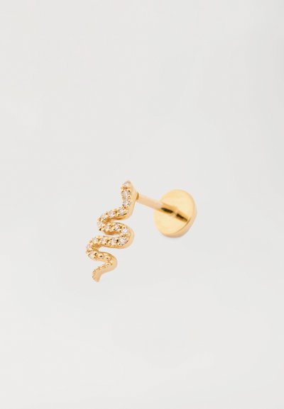 Zlaté náušnice ve tvaru hada s texturovaným designem, ozdobené průhlednými kameny podél těla a se standardním zarážkovým zapínáním.