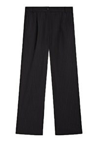 Svarta vida byxor med vertikala ränder, knappstängning, framfickor och skräddarsydd passform.