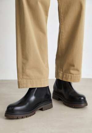 Classic ankle boots - black