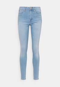 Vaqueros pitillo azul claro hechos de mezclilla, con un diseño clásico de cinco bolsillos, cierre frontal de botones y un sutil desgaste en las piernas.