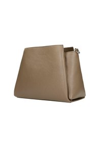 Brązowa skórzana torba z teksturowanym wykończeniem, w kształcie trapezu, z bocznym uchwytem w postaci pętli. Gładkie krawędzie i minimalistyczny design.