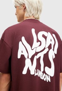 AllSaints ORLANDO CREW - Camiseta estampada - red