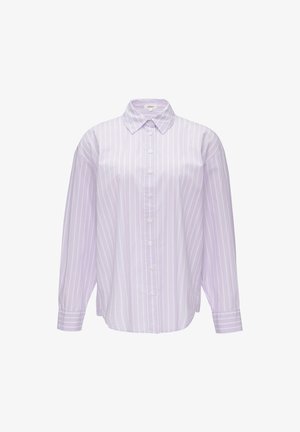 Helllila Hemd mit Knopfleiste und vertikalen weißen Streifen, spitzen Kragen und langen Ärmeln mit geknöpften Manschetten. Aus Baumwolle.