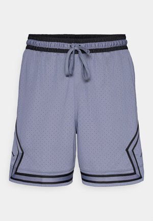 Himmelblaue Sportshorts mit Netzstruktur, elastischem Bund, Kordelzug und schwarzen Akzenten am Saum und an der Seite.