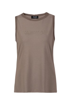 Mouwloze taupekleurige top met mesh afwerking op de armsgaten en halslijn, met geperforeerde tekst "FASHION" op de borst en een TUZZI-label aan de binnenkant van de kraag.