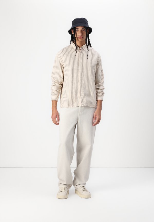 ONSFIVE BAGGY - Relaxed fit jeans - ecru4