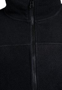 Veste en polaire noire avec un col haut, fermeture éclair sur toute la longueur et tissu texturé. Présente une fermeture éclair lisse et un design sans coutures.