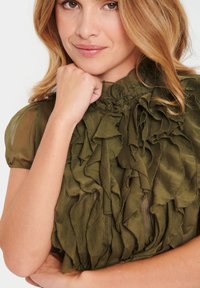 Saint Tropez LILJASZ CRINKLE SS - Camicia - army green