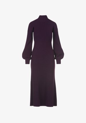 Vijolična pletena obleka z reliefnim vzorcem, visoko ovratnikom, dolgimi nabranimi rokavi in prilegajočim se zgornjim delom, ki se nežno razširi na robu. Mehak občutek.