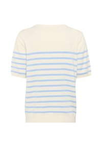Haut en tricot crème avec des rayures horizontales bleu clair. Manches courtes et col rond. Texture lisse et ourlet ajusté à la taille.