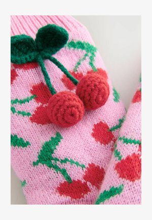Mânuși tricotate roz cu un model de cireșe, cu cireșe roșii umflate și frunze verzi. Designul include tricotaj texturat și culori vibrante.