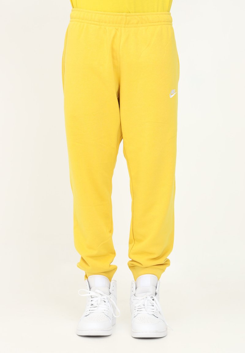 Herren Trainingsanzüge | Nike Sportswear Jogginghose vivid sulfur vivid sulfur/gelb - NU60315 Herren Trainingsanzüge | Nike Sportswear Jogginghose vivid sulfur vivid sulfur/gelb - NU60315