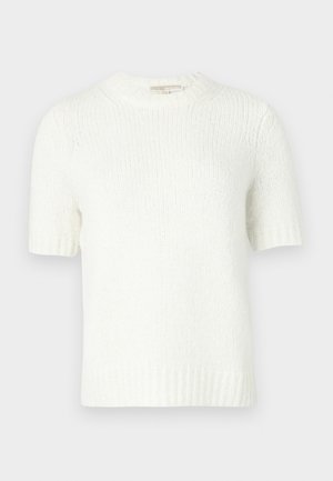 Fehér, rövid ujjú kötött pulóver bordázott textúrával. Kerek nyakkivágással és laza szabással rendelkezik. Nincsenek minták vagy díszítések.