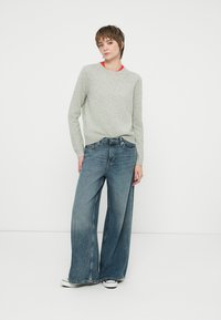 GAP - Sweter