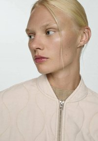 Mango Bomber bunda - off-white