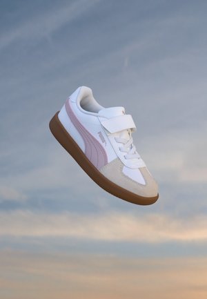 Puma, CLUB UNISEX - Αθλητικά παπούτσια - white/misty pink