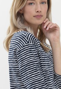 mey Nachtjapon - new blue