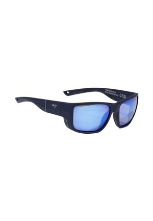 Gafas de sol rectangulares negras con lentes espejados azules y un logo en la patilla, mostradas sobre un fondo blanco.