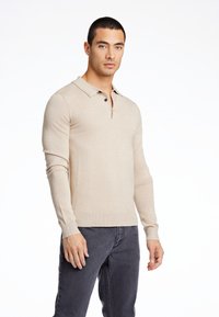 Lindbergh LONG SLEEVE  - Pikeepaita - sand mel