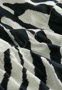 Myleene Klass REGULAR FIT - Maksimekko - zebra print