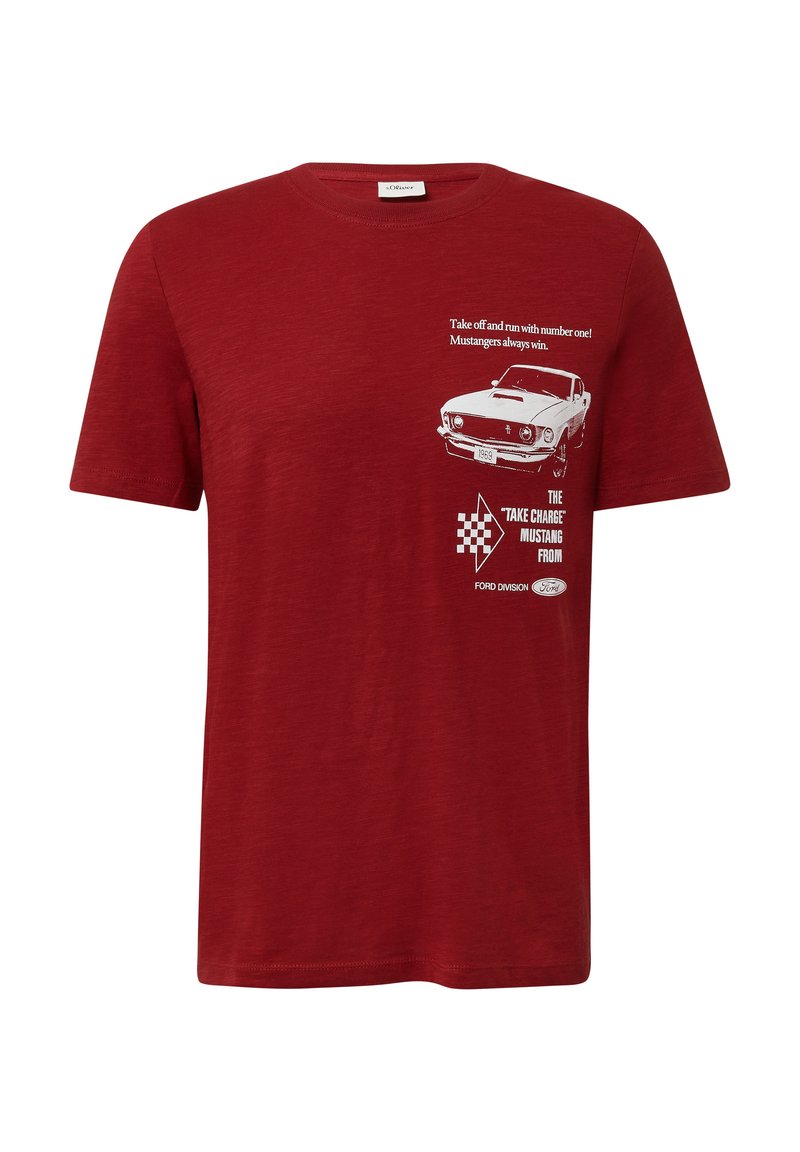 Rotes Baumwoll-T-Shirt mit einem weißen Grafikmotiv eines Oldtimers und Text. Kurze Ärmel, Rundhalsausschnitt und lässige Passform.