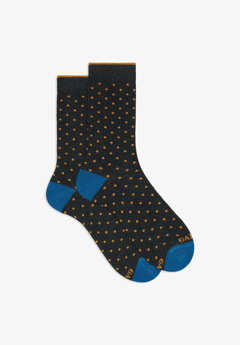 Dunkelgraue Socken mit kleinen orangefarbenen Punkten, blauen Fersen- und Zehenbereichen sowie schmalen orangefarbenen oberen Kanten.