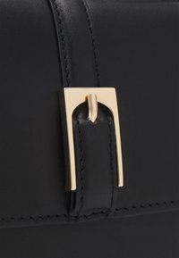 Zign LEATHER - Håndtasker - black