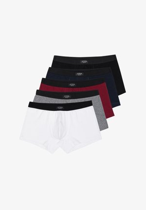 Balení pánských boxerů v bílé, černé, námořnické, burgundské, šedé a tmavě šedé barvě. Mají elastické pásky a jsou vyrobeny z měkké bavlny.