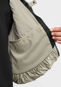 Thumbnail Image 7
