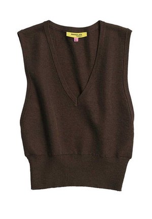 Gilet senza maniche in maglia marrone scuro con scollo profondo a V e orlo a coste, disteso su uno sfondo bianco.