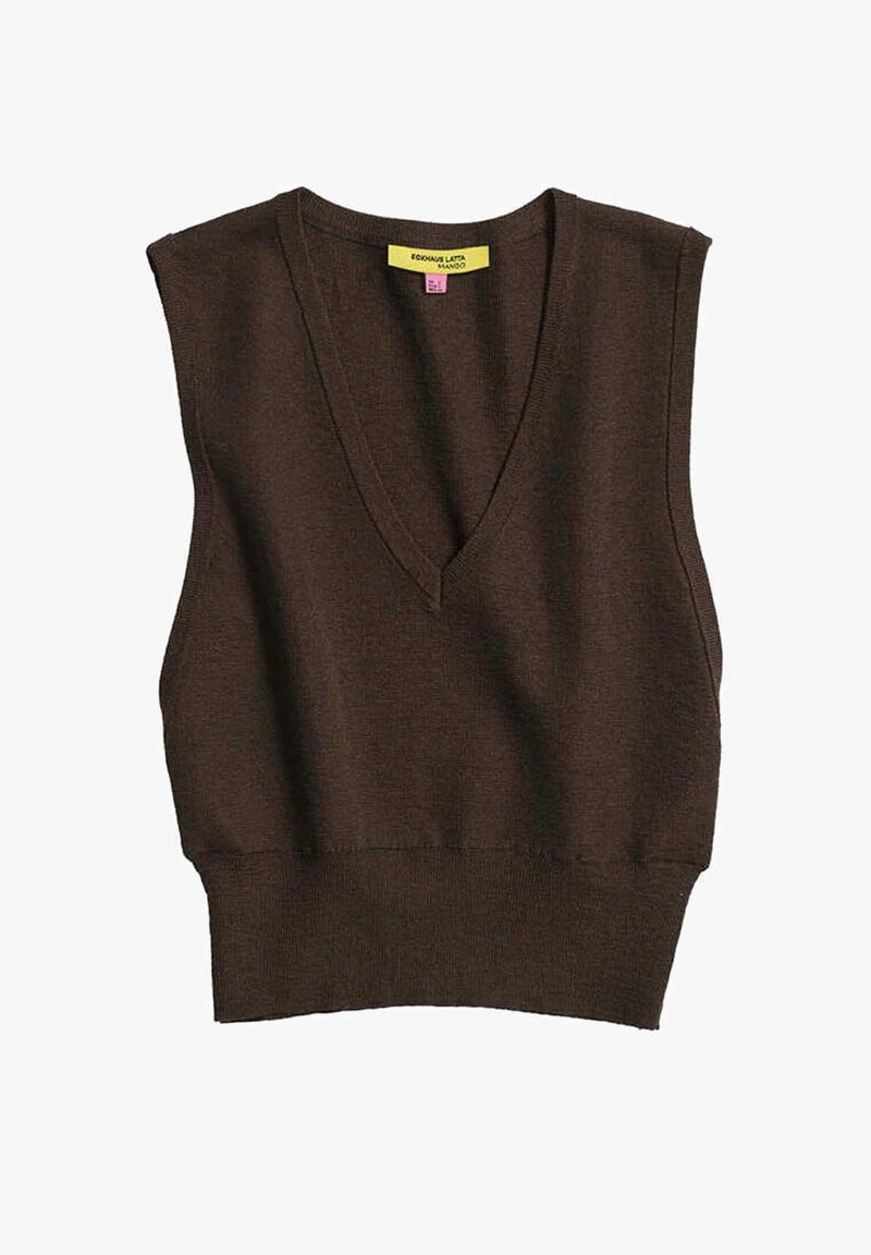 Gilet sans manches en tricot marron foncé avec un col en V profond et un ourlet côtelé, posé à plat sur un fond blanc.