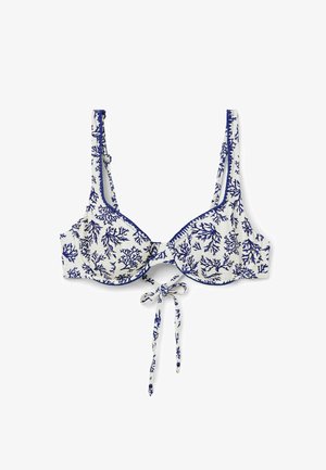 Weißer Bikini-Oberteil mit blauem Korallenmuster, Bindeschluss in der Mitte und breiten Trägern. An den Kanten und Cups mit Blau für Kontrast eingefasst.