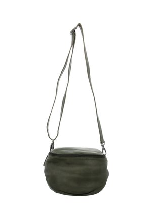 Kleine olivgrüne Leder-Umhängetasche mit Reißverschluss und verstellbarem Schulterriemen vor weißem Hintergrund.