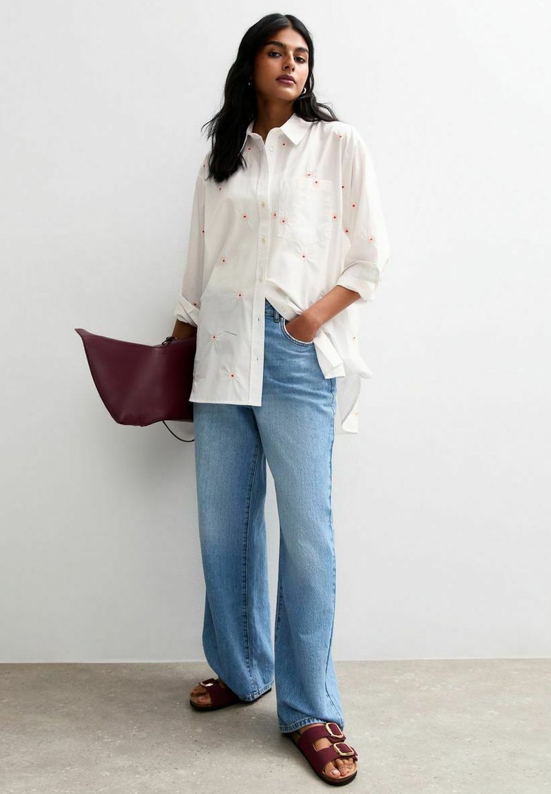 New Look DAISY EMBROIDERED LONG SLEEVE - Chemisier - white pattern