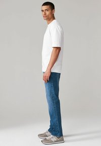 Next VINTAGE STRETCH AUTHENTIC REGULAR FIT - Traperice ravnih nogavica - blue mid