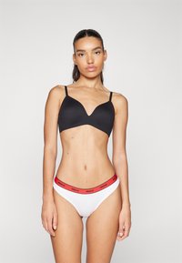 HUGO THONG STRIPE  - Tango nohavičky - natural