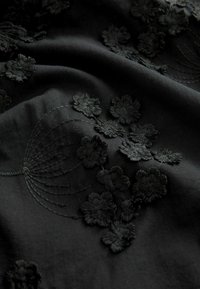 Next TIE NECK FLORAL-REGULAR FIT - Bluză - black