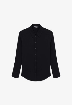 Schwarze langärmelige Hemd mit Knopfleiste, spitzen Kragen und Manschetten, Größe S, flach auf einem weißen Hintergrund ausgelegt.