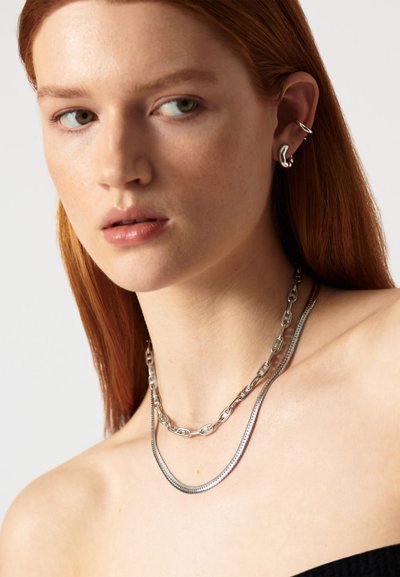 Missoma CAMAIL CHAIN NECKLACE - Kaelakee - silver-coloured
