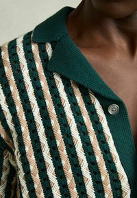 Reiss REGULAR FIT - ROULETTE TEXTURED CUBAN COLLAR  - Majica - green