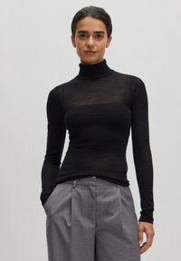 EDITED HATTI - Strickpullover - schwarz