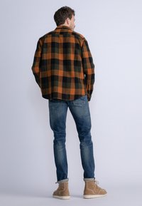 Petrol Industries CHARLESTON - Overhemd - almond