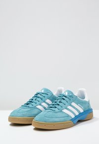 adidas Performance HANDBALL SPEZIAL - Boty na házenou - royal/white