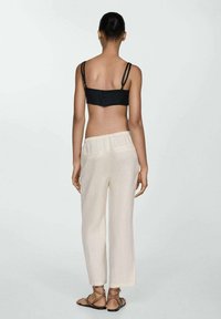 Mango Hlače - off-white