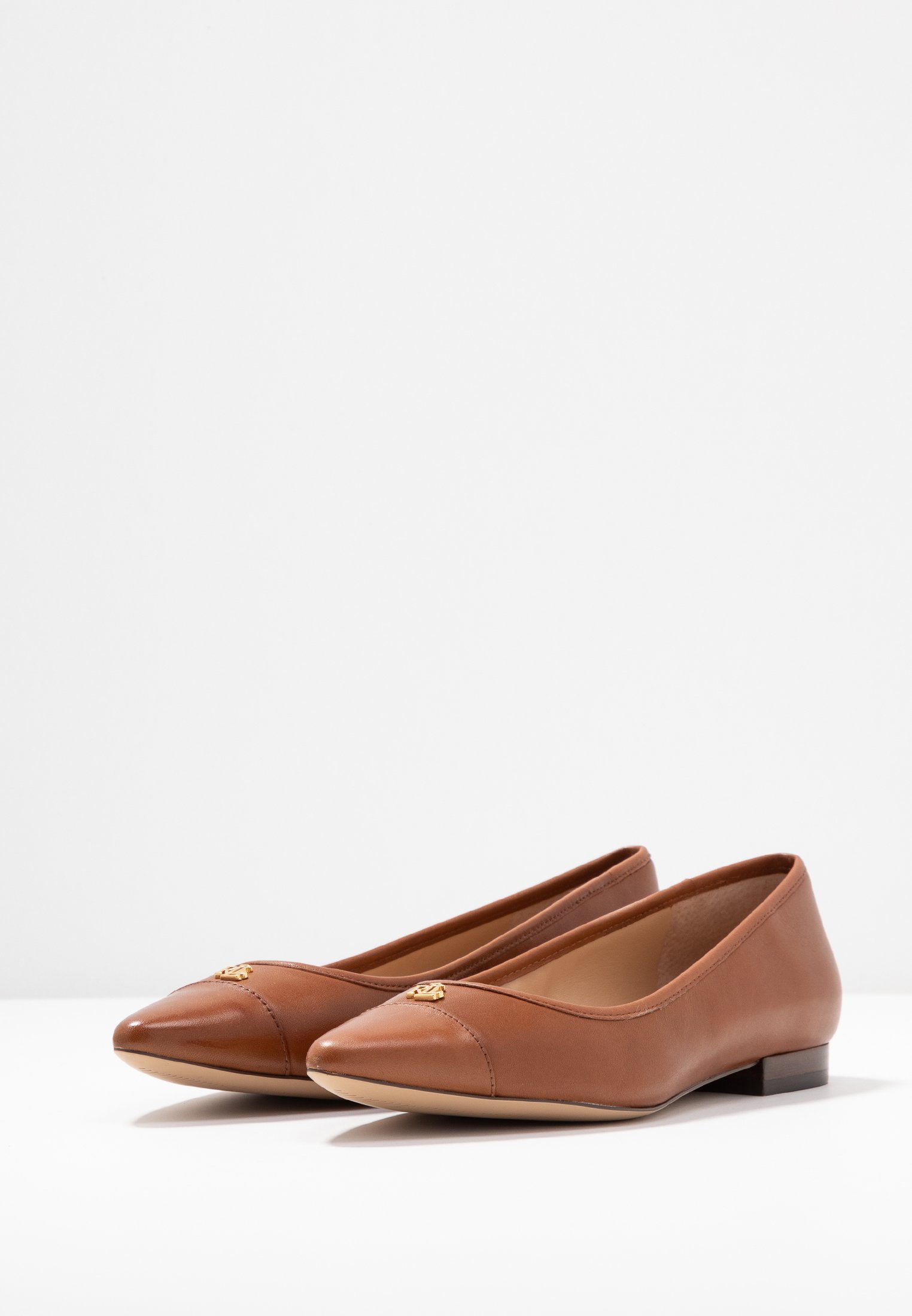 tan pumps
