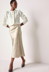 Next REGULAR FIT - Velika suknja - champagne gold