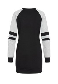 Robe-sweat en noir et gris avec des manches longues, présentant des manches raglan grises et des accents de rayures noires sur les manches. Matière en coton.