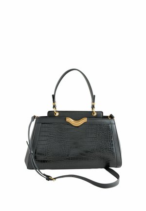 Svart läderhandväska med krokodilmönster, guldfärgade metalldetaljer, en strukturerad form och dubbla bäralternativ (handtag på toppen och justerbar rem).
